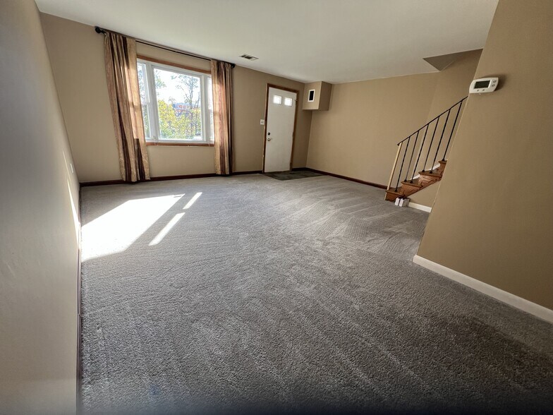 Building Photo - 7202 Sindall Rd