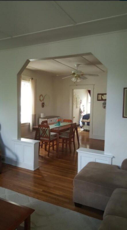 Building Photo - 2309 Bellevue Ave