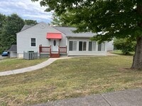 Building Photo - Maryville 37803 - Upstairs only -  4 & 1.5 baths - Contact Troy Adams (865) 233-6949