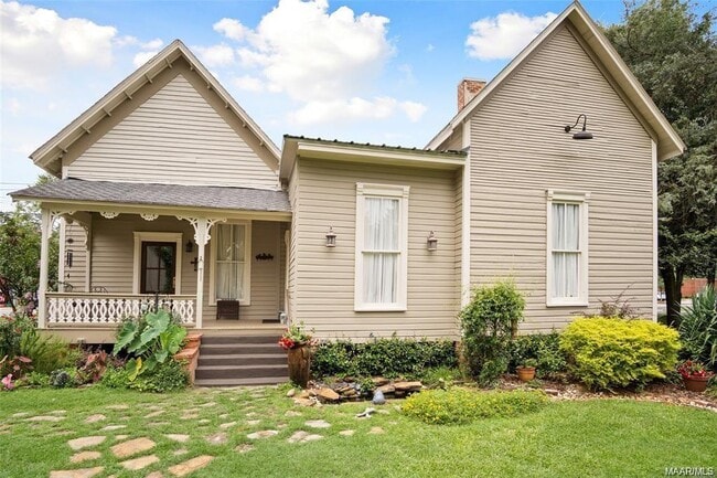 Building Photo - 345 S Washington St