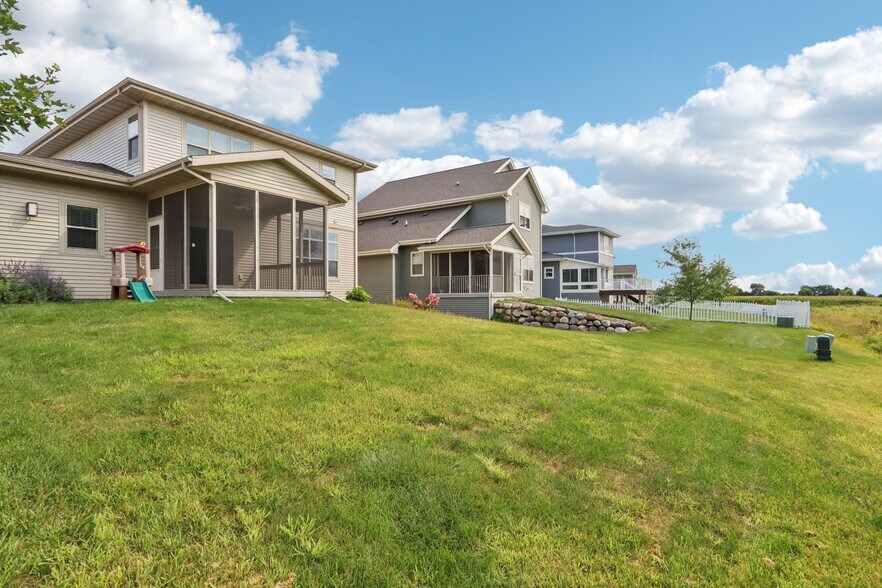 Building Photo - 9919 Bronze Leaf Ln
