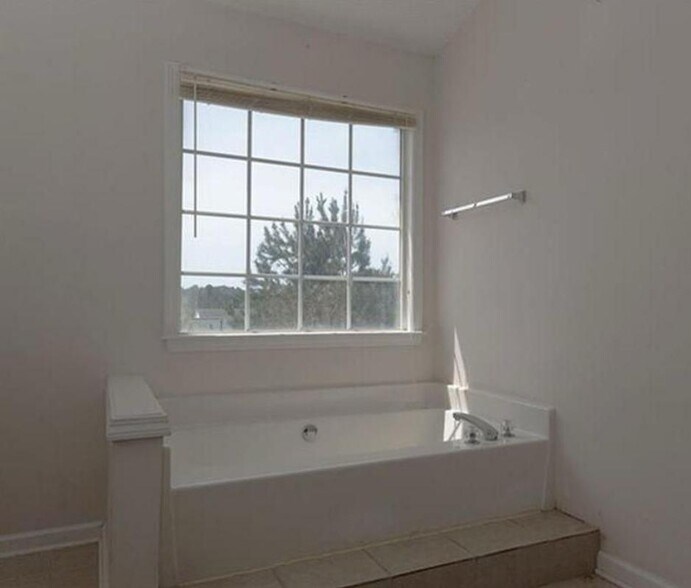 Building Photo - 5955 Barrington Ln