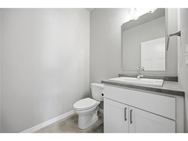 Building Photo - 4759 32nd St S