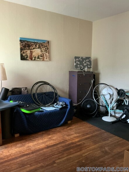 Building Photo - 78 Aldie St