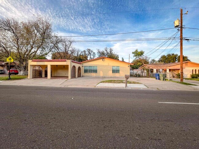 Building Photo - 2504 Clark Blvd