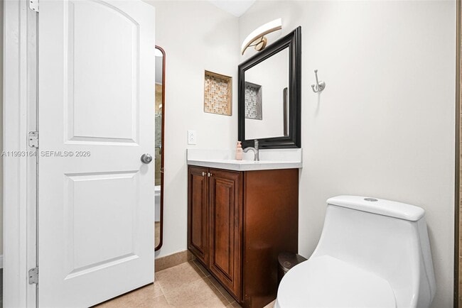 Building Photo - 2528 SW Natura Blvd