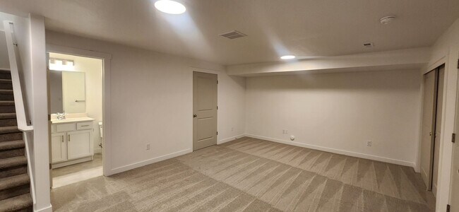 Building Photo - 1596 E 6785 N