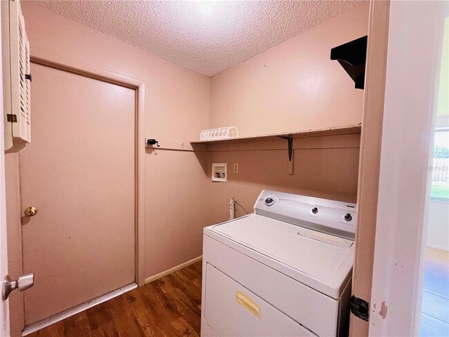 Building Photo - 428 Breakwater Dr