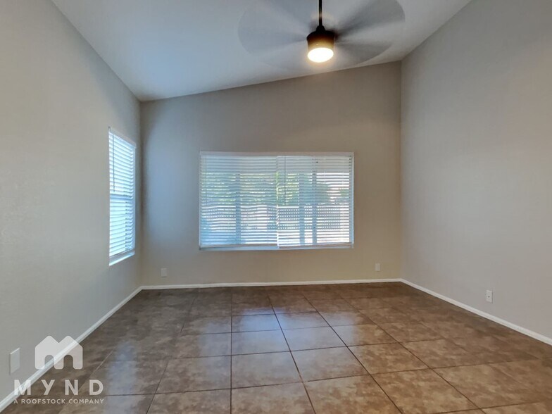 Building Photo - 11507 W Dana Ln