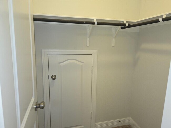 Building Photo - 40350 Bay Warbler Wy