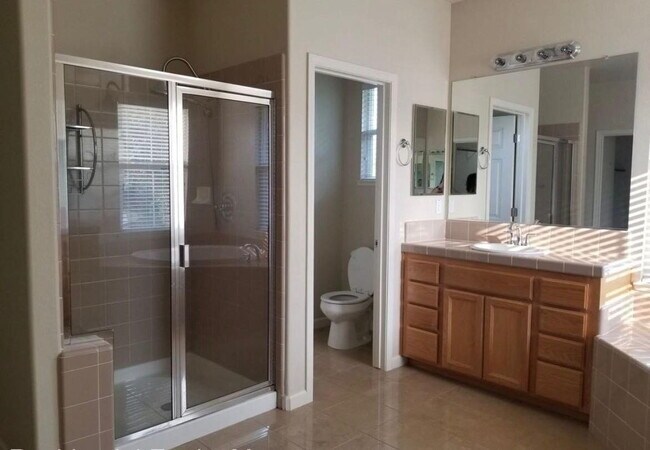 Building Photo - Beautiful 5bd 3.5 Baths House for Rent in Empire Ranch Folsom