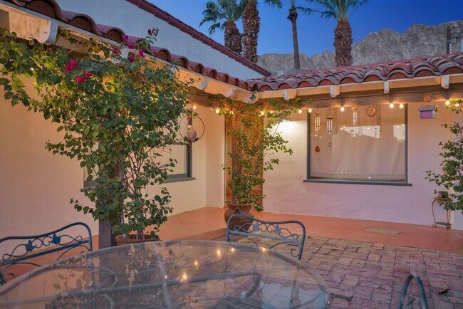 Building Photo - 52123 Avenida Diaz