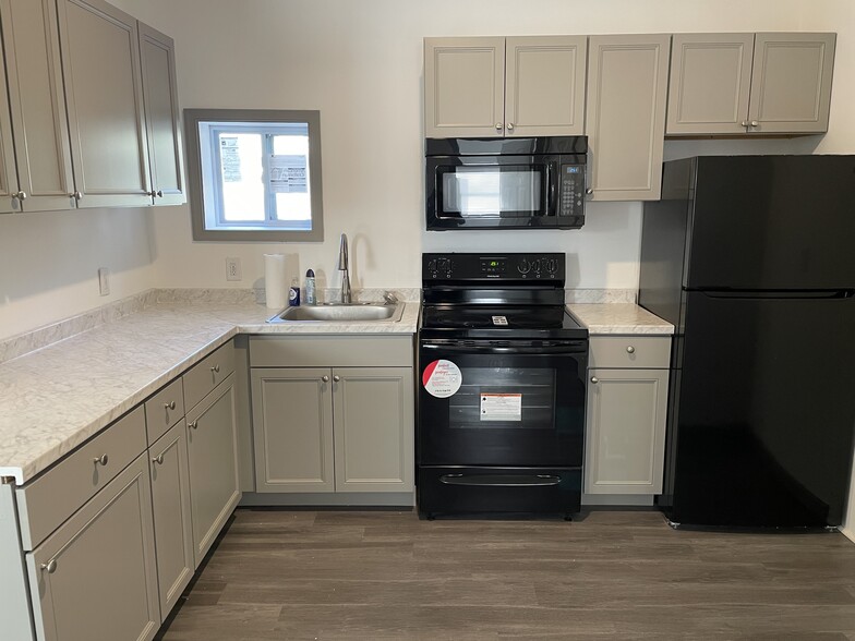Kitchen - 1416 Ashby Ave