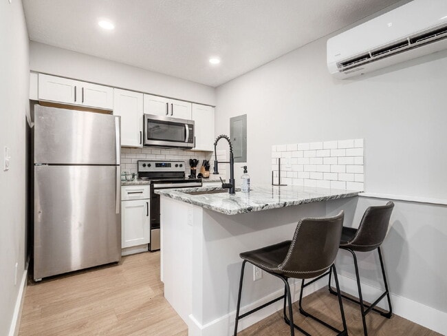 Building Photo - Charming Updated 1-Bedroom Home in Desirable Southern Orchards