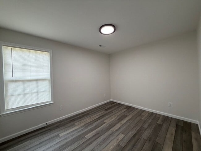 Building Photo - **MOVE IN SPECIAL, 1/2 OFF FIRST MONTHS RENT**Beautiful New 3 Bedroom 2 Bath House!