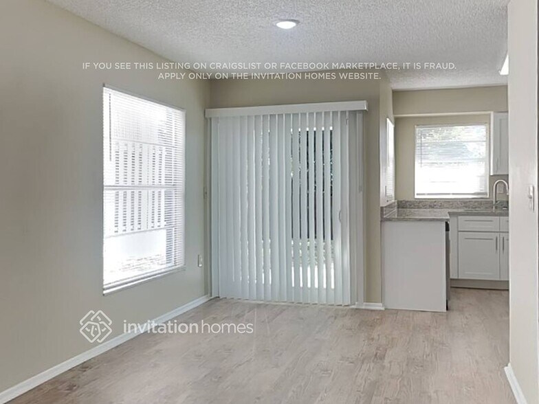 Building Photo - 546 Lake Dexter Blvd