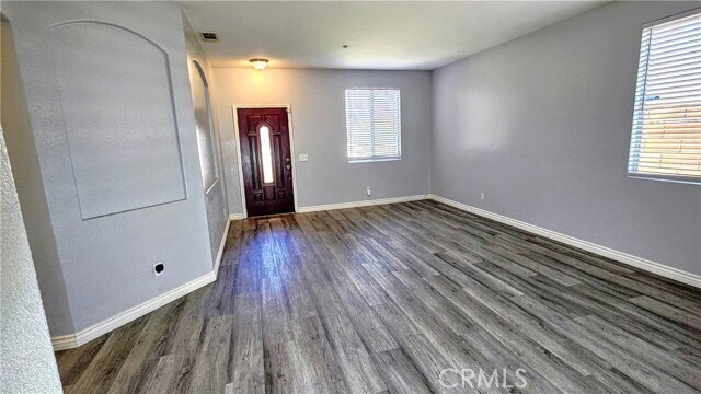 Building Photo - 17371 Redmaple St