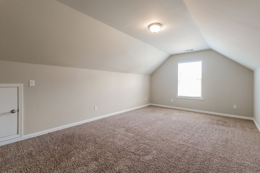 Building Photo - 62 Prescott Dr