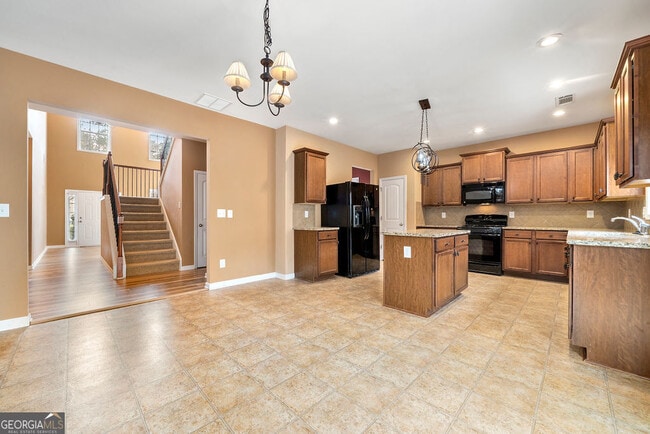 Building Photo - 3325 Earhart Way