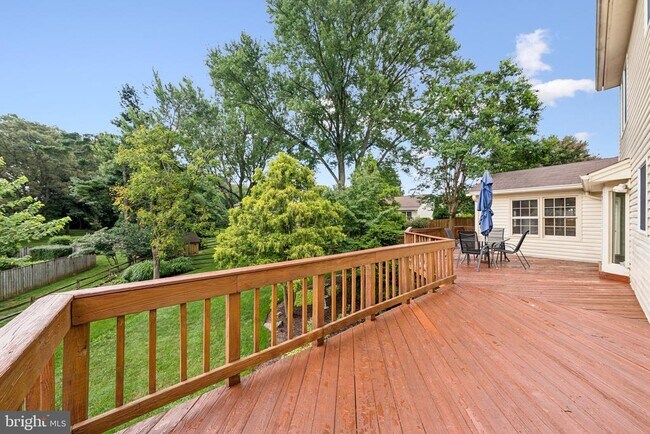 Building Photo - 6245 Windward Dr