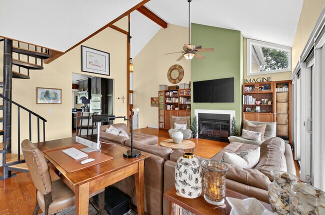 Building Photo - 13074 La Mirada Cir