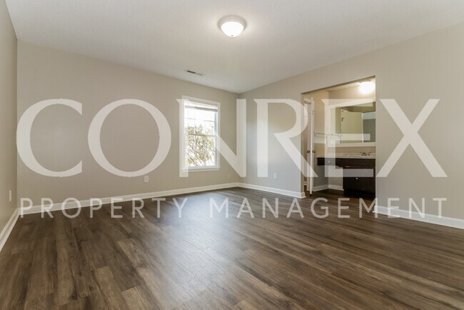 Building Photo - Recently Renovated 3 Bedroom Home in Charl...