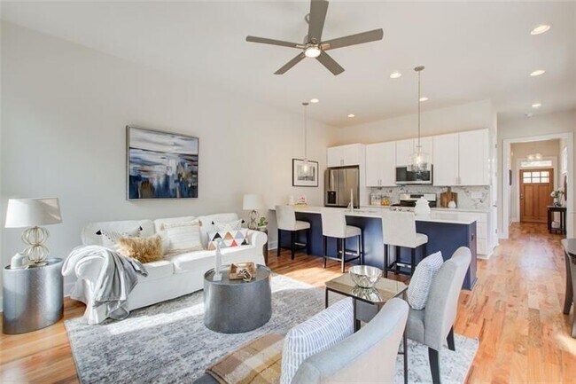 Building Photo - 1240 Oakland Terrace SW