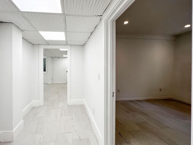 Building Photo - 85 Fagan Dr