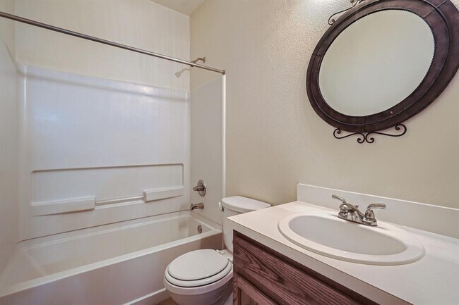 Building Photo - 137 Bufflehead Ln