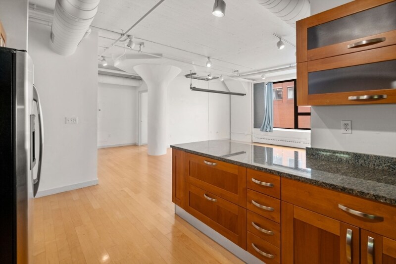 Building Photo - 210 South St