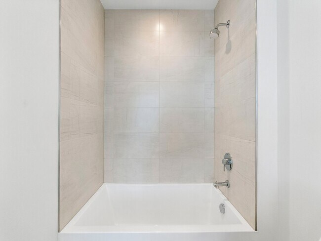 Building Photo - 153 Seabreeze Blvd