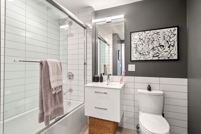 Building Photo - 7 E Springfield St