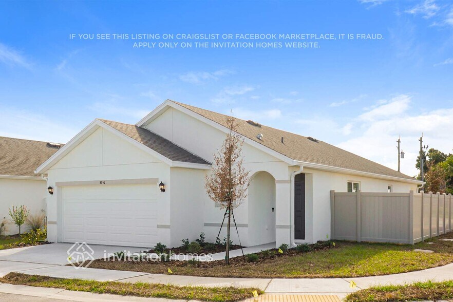 Building Photo - 8052 Majestic Palms Ct