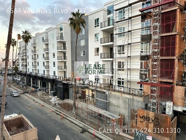 Building Photo - 14526 Kittridge St