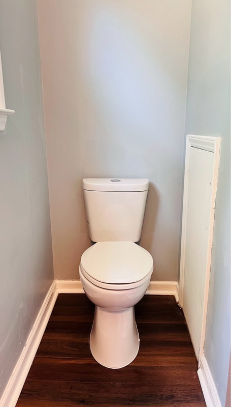 Building Photo - 2141 Robin Hood Ct