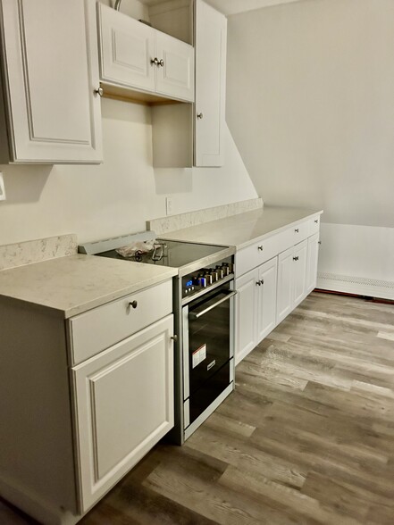 Building Photo - 23 Hanover St