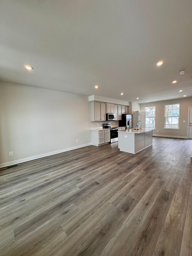 Building Photo - Brand New Townhouse in Wingate Subdivision