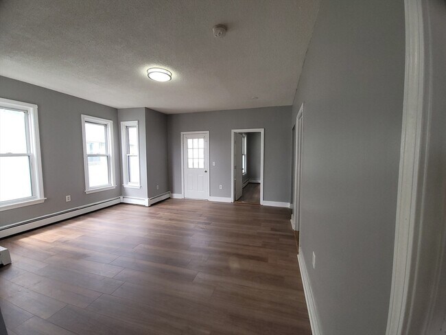 Building Photo - 26 Endicott St