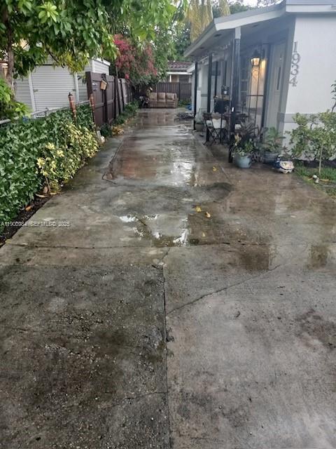 Building Photo - 1934 NW 25th Ave