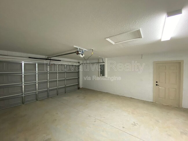 Building Photo - 468 Malauka Radial