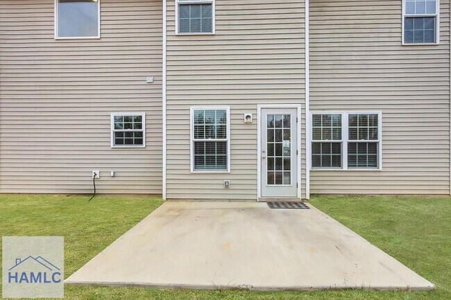 Building Photo - 64 Brandonwood Rd NE