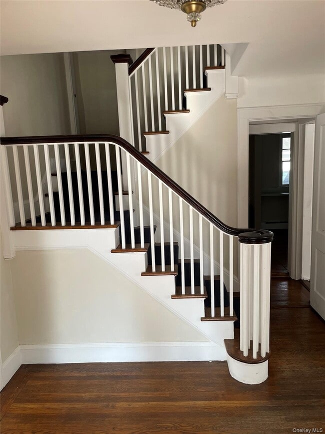 Building Photo - 56 Nassau Blvd