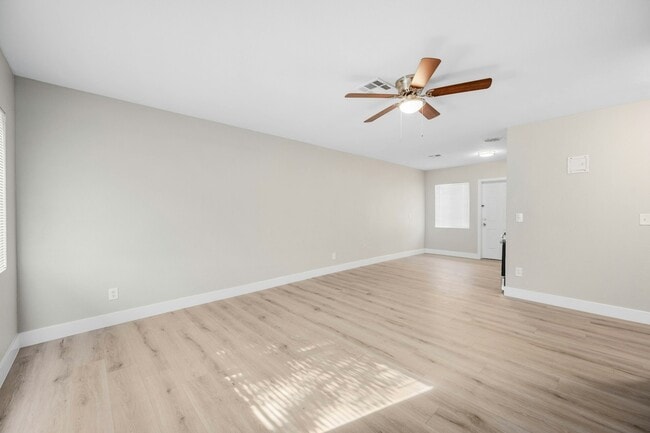 Building Photo - 3836 N 15th Ave