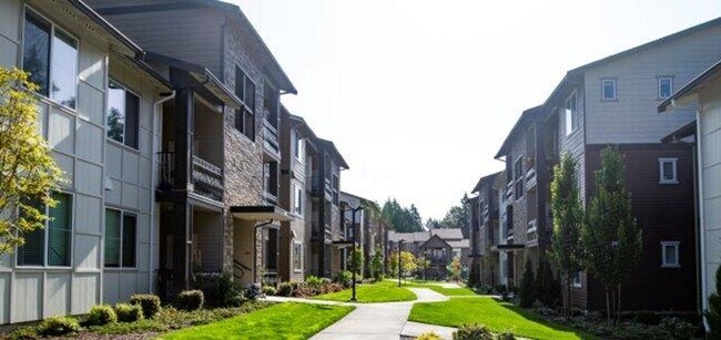 Building Photo - 1 bedroom Townhome with attached garage