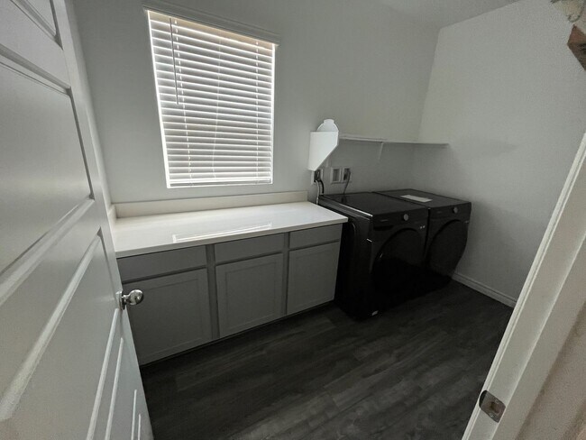 Building Photo - 4822 Spanish River St