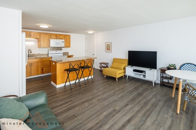Building Photo - 440 Lewers St