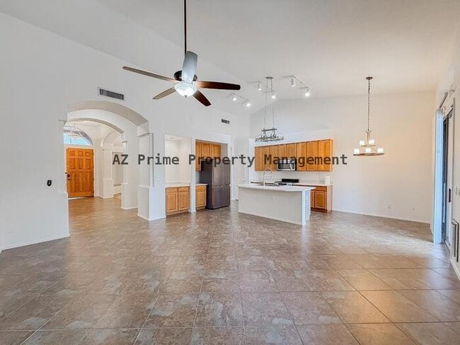 Building Photo - 890 N Bullmoose Dr