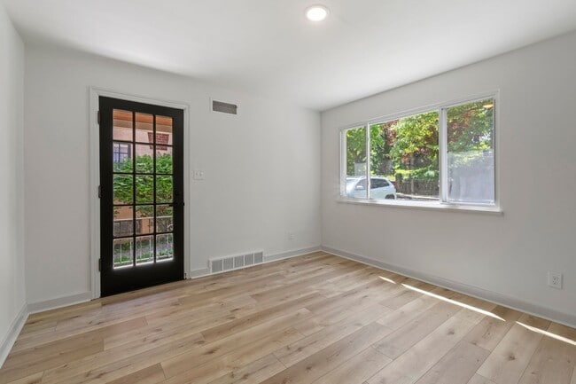 Building Photo - READY FOR MOVE IN! Don't miss this STUNNING, FULLY RENOVATED 3 bedroom in McKeesport!