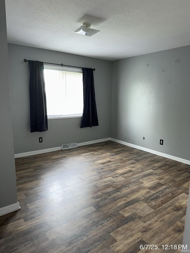 Building Photo - 41052 Gunter Ct