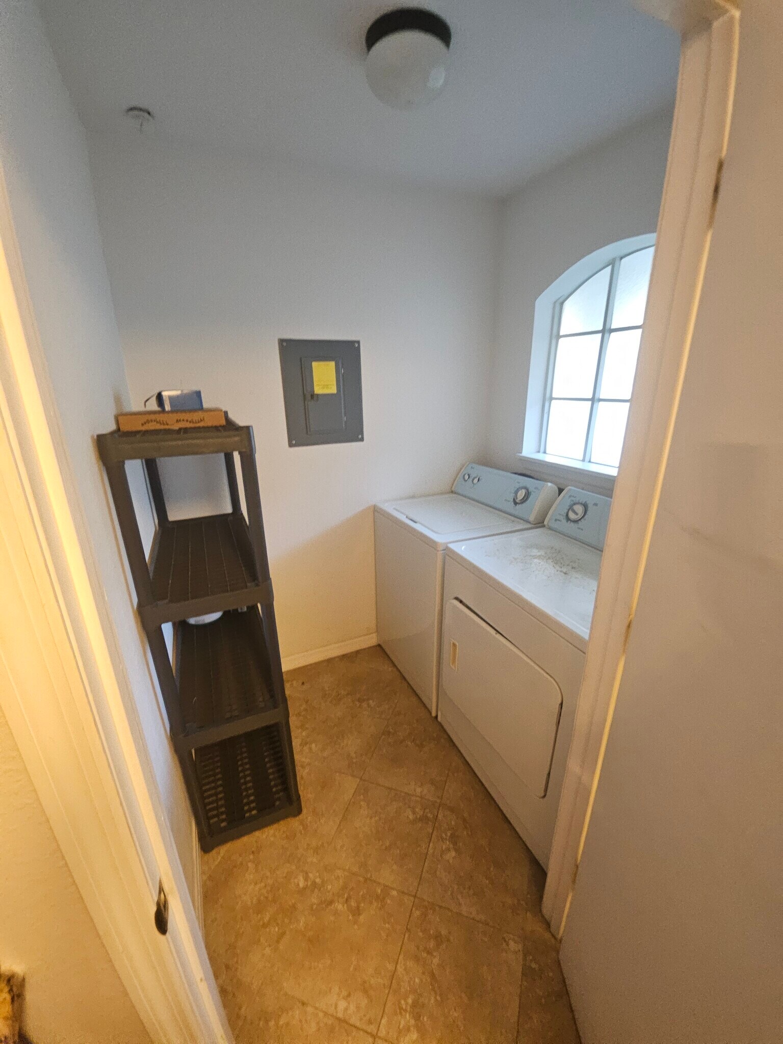 Building Photo - 7360 Westpointe Blvd